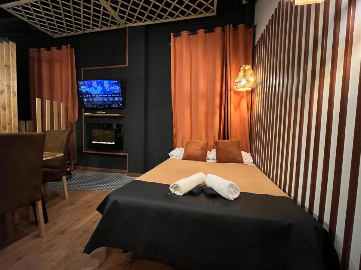 Chic4 Luxury Gran Via Lejlighed Madrid Eksteriør billede